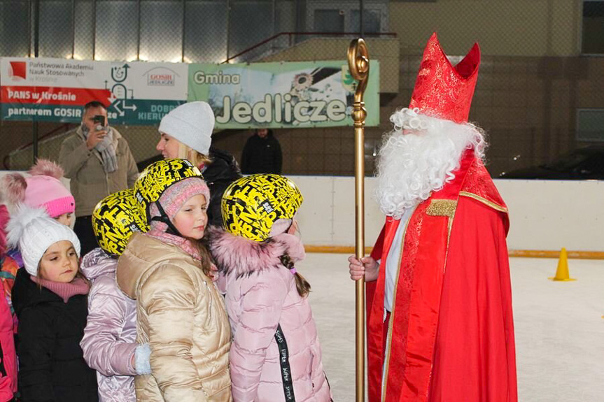 Mikołajki na lodzie w Jedliczu