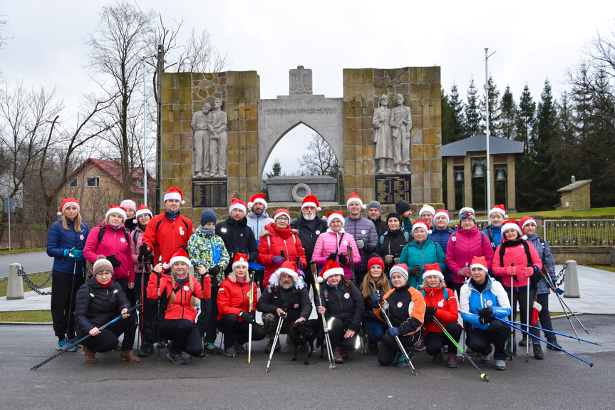 Mikołajkowy Rajd Nordic Walking w Lubatowej