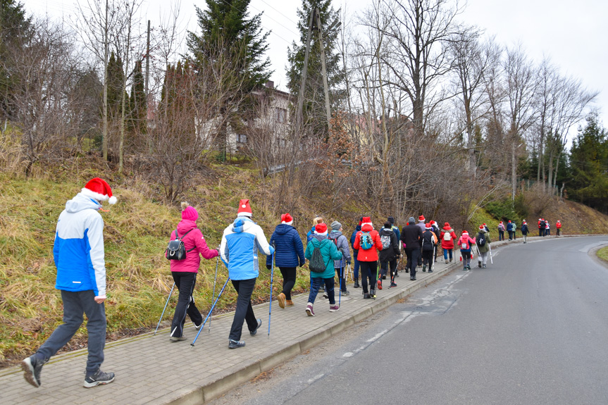 Mikołajkowy Rajd Nordic Walking w Lubatowej