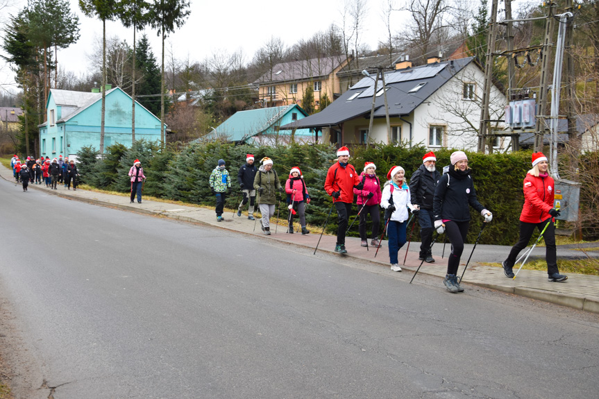 Mikołajkowy Rajd Nordic Walking w Lubatowej