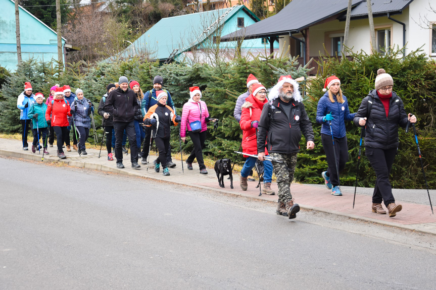 Mikołajkowy Rajd Nordic Walking w Lubatowej