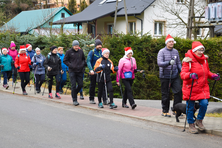 Mikołajkowy Rajd Nordic Walking w Lubatowej