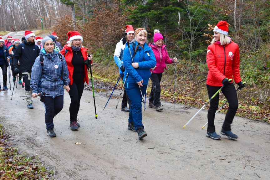 Mikołajkowy Rajd Nordic Walking w Lubatowej