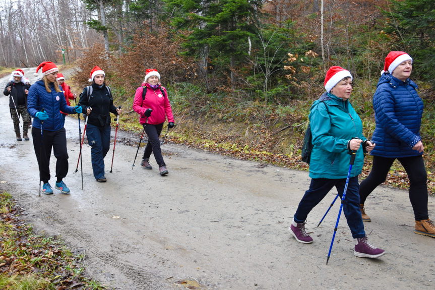 Mikołajkowy Rajd Nordic Walking w Lubatowej