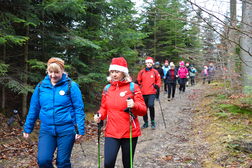 Mikołajkowy Rajd Nordic Walking w Lubatowej