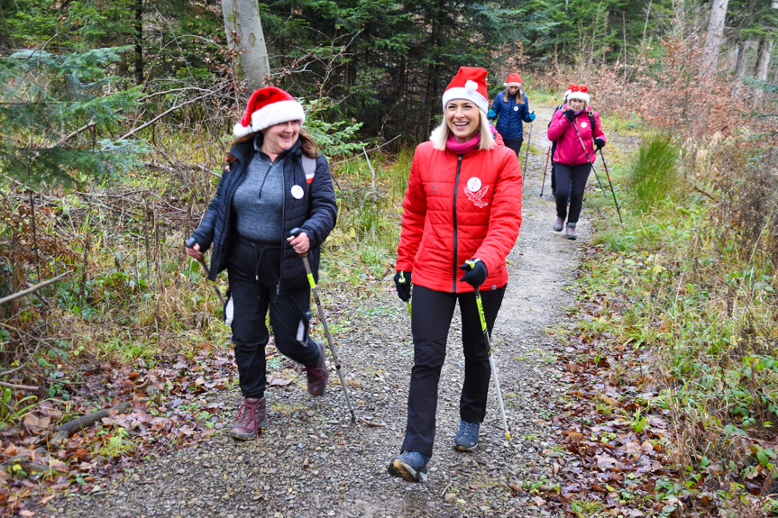 Mikołajkowy Rajd Nordic Walking w Lubatowej