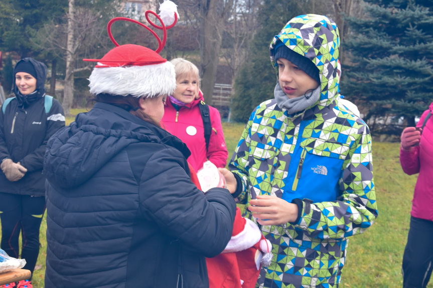 Mikołajkowy Rajd Nordic Walking w Lubatowej