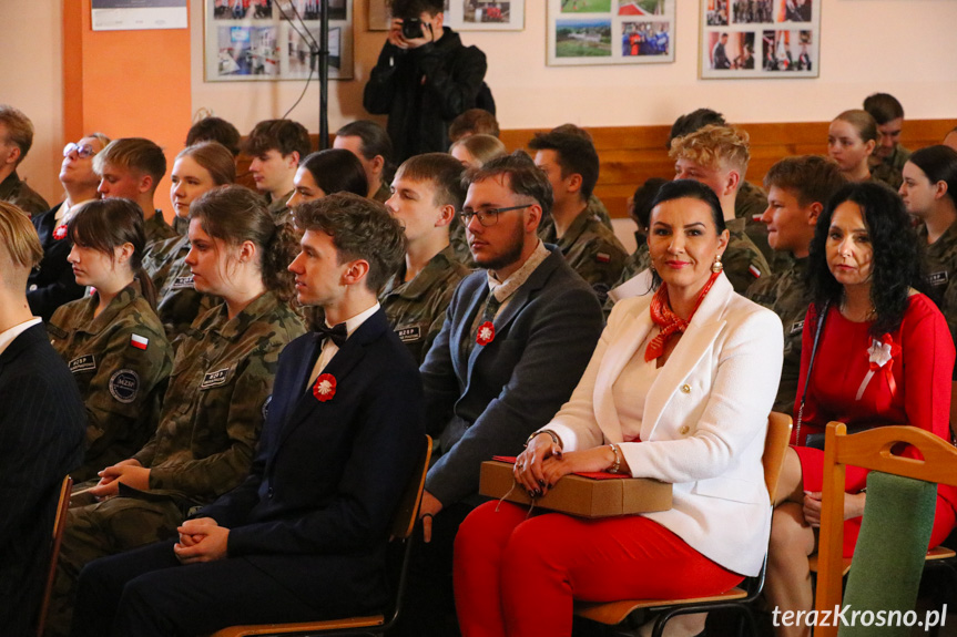 MInister Czarnek na otwarciu hali w Miejscu Piastowym