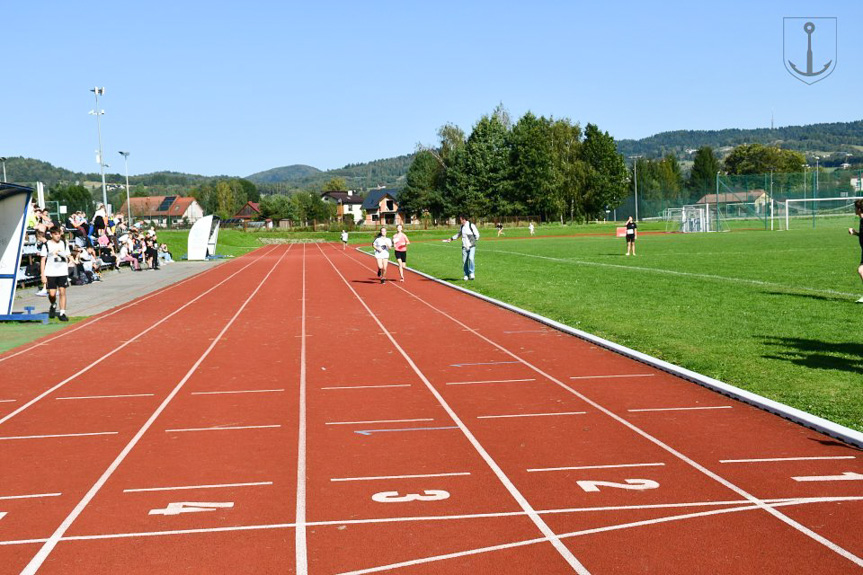 Mityng lekkoatletyczny szkół podstawowych w Korczynie