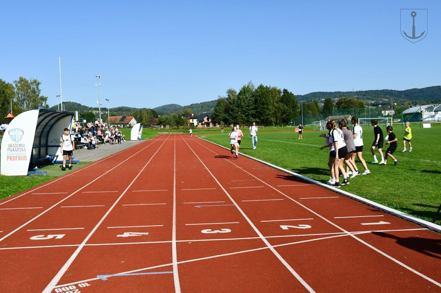 Mityng lekkoatletyczny szkół podstawowych w Korczynie