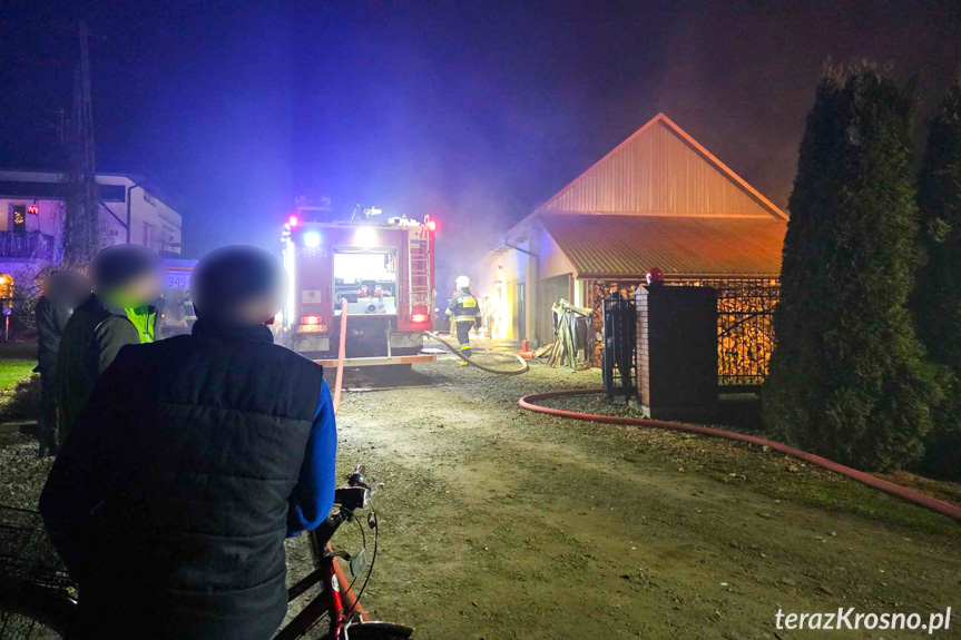 Moderówka. Pożar samochodu w garażu