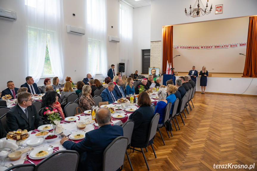 Nadanie szkole w Wietrznie imienia Łukasiewicza