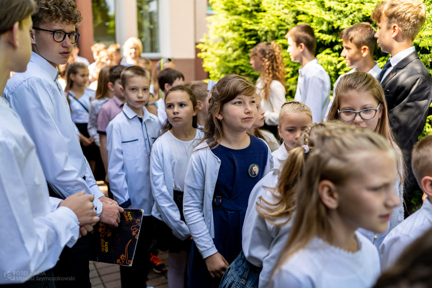 Nadanie Sztandaru Szkoły w Bóbrce