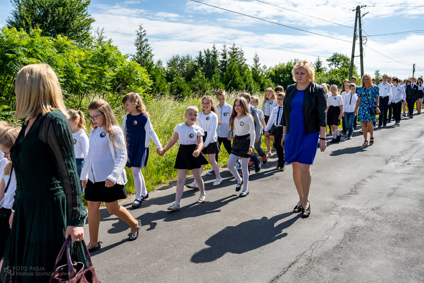 Nadanie Sztandaru Szkoły w Bóbrce