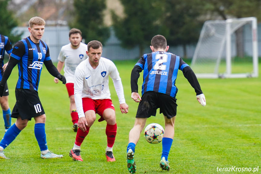 Nafta Splast Jedlicze - Tempo Nienaszów 0:3