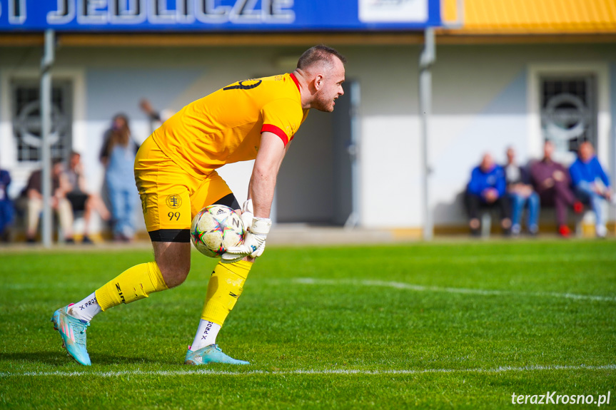 Nafta-Splast Jedlicze - Zamczysko Odrzykoń 1:0