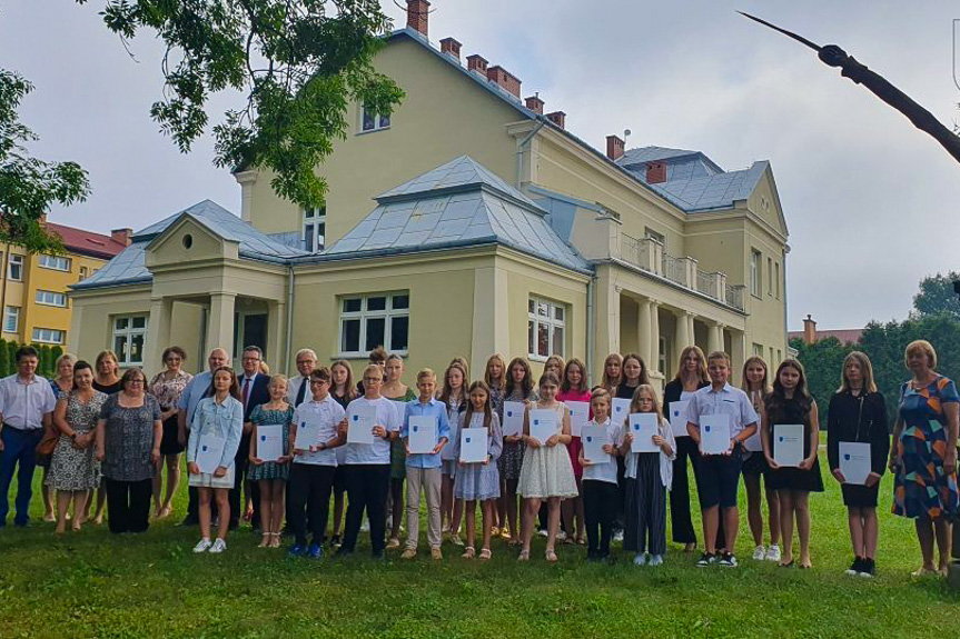 Najlepsi uczniowie gminy Korczyna nagrodzeni