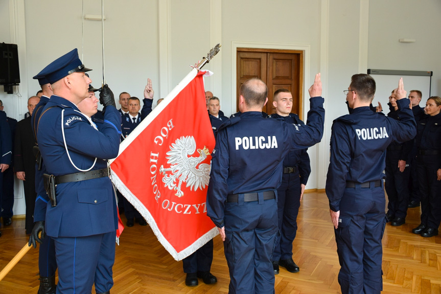 Nowi funkcjonariusze w szeregach podkarpackiej policji