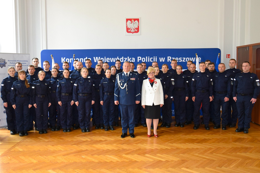 Nowi funkcjonariusze w szeregach podkarpackiej policji