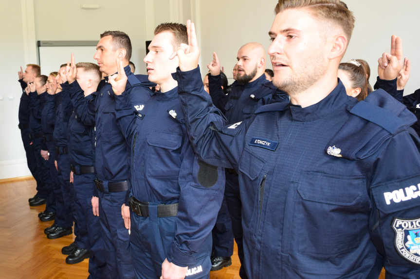 Nowi funkcjonariusze w szeregach podkarpackiej policji