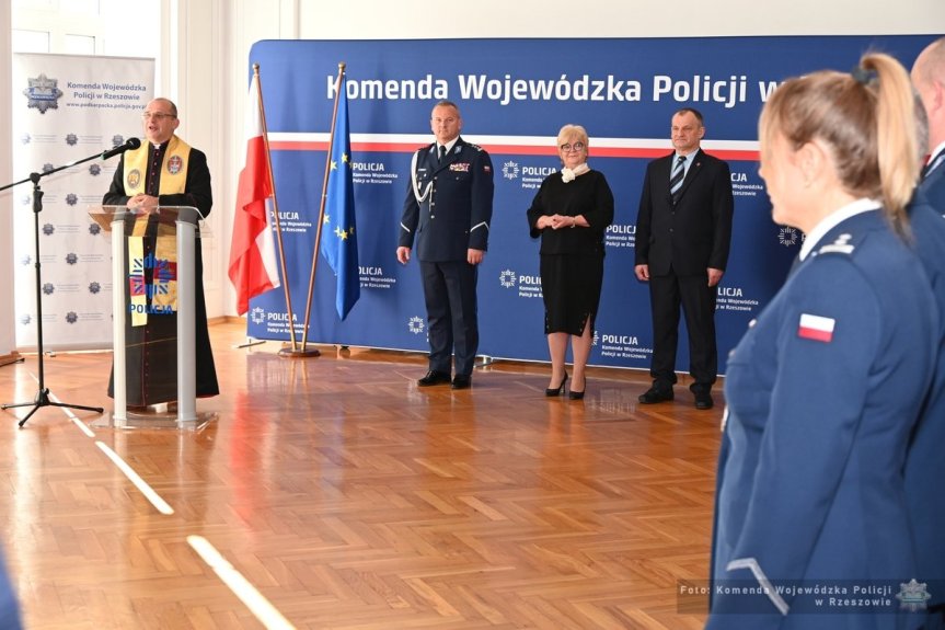 Nowi policjanci w szeregach policji