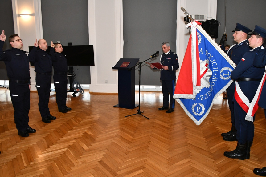 Nowi policjanci zasilą szeregi podkarpackiej policji