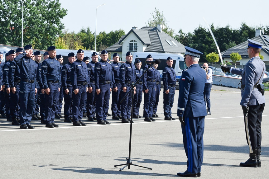 Nowo przyjęci policjanci złożyli ślubowanie