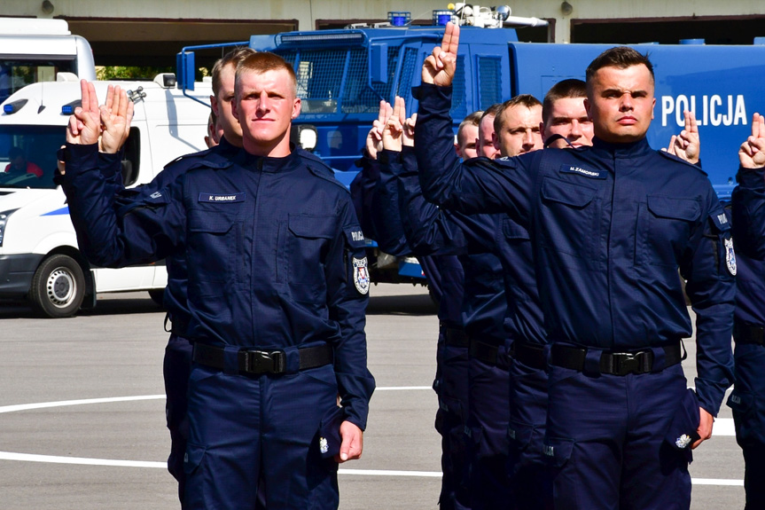 Nowo przyjęci policjanci złożyli ślubowanie