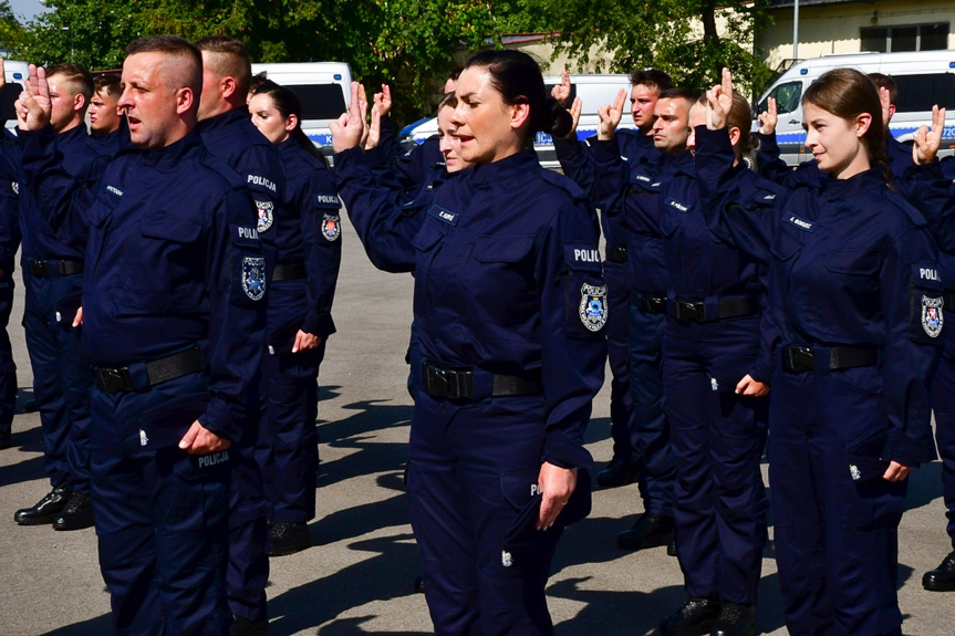 Nowo przyjęci policjanci złożyli ślubowanie