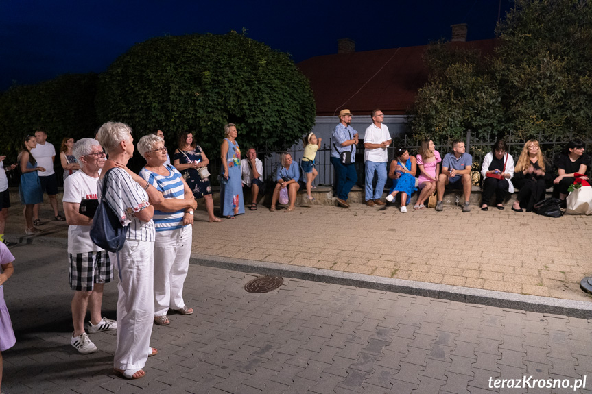 Odsłonięcie muralu poświęconego Janowi Szczepanikowi i instalacji w Krośnie