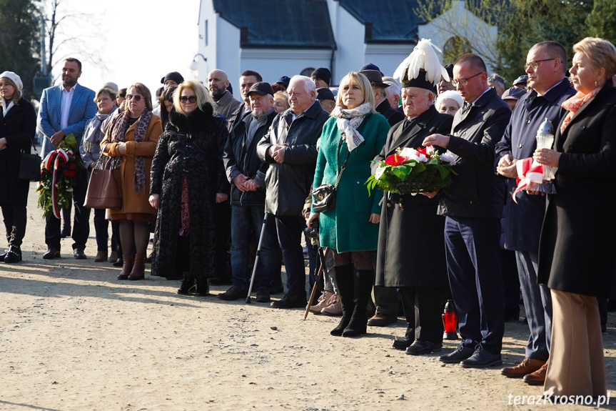 Odsłonięcie pomnika Ignacego Łukasiewicza w Zręcinie