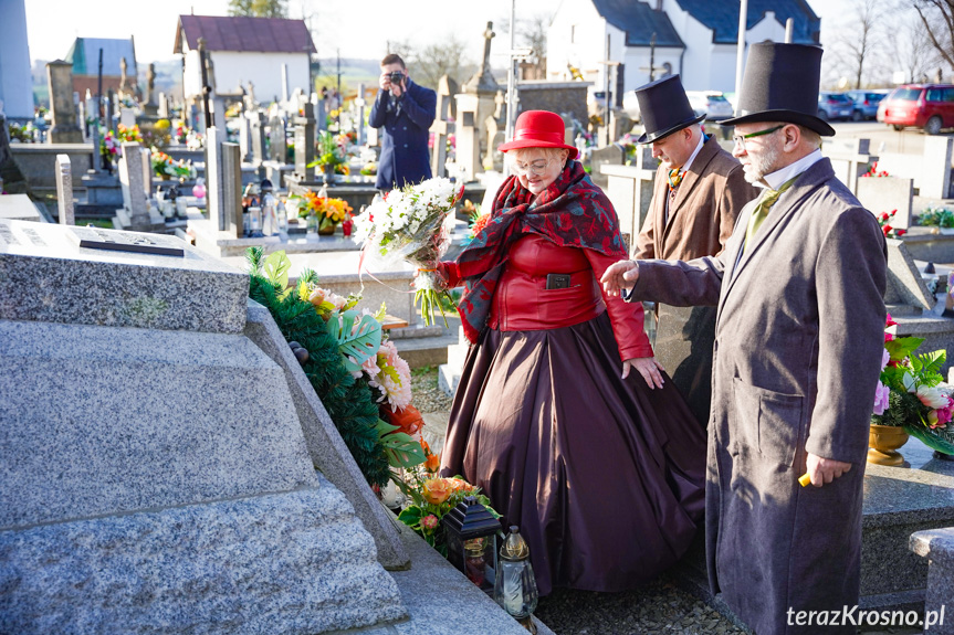 Odsłonięcie pomnika Ignacego Łukasiewicza w Zręcinie