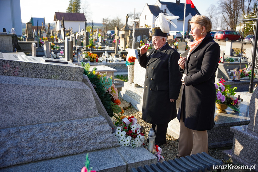 Odsłonięcie pomnika Ignacego Łukasiewicza w Zręcinie