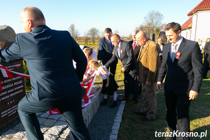 Odsłonięcie pomnika w Niżnej Łące