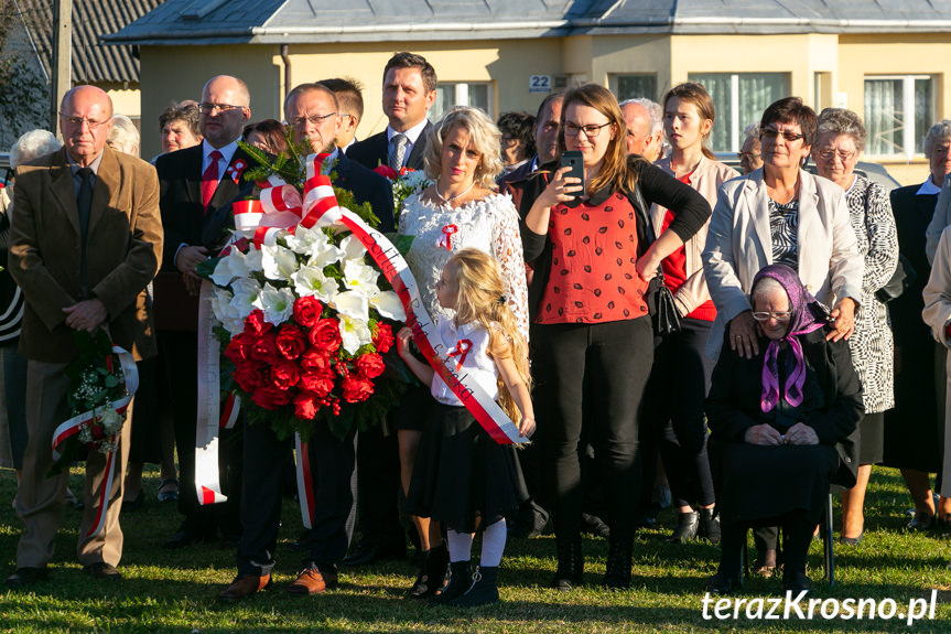 Odsłonięcie pomnika w Niżnej Łące