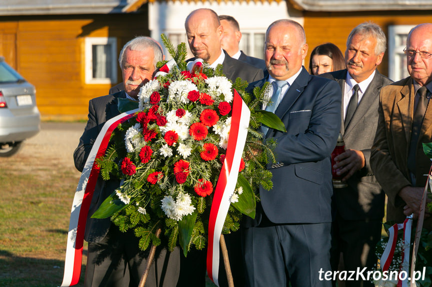 Odsłonięcie pomnika w Niżnej Łące