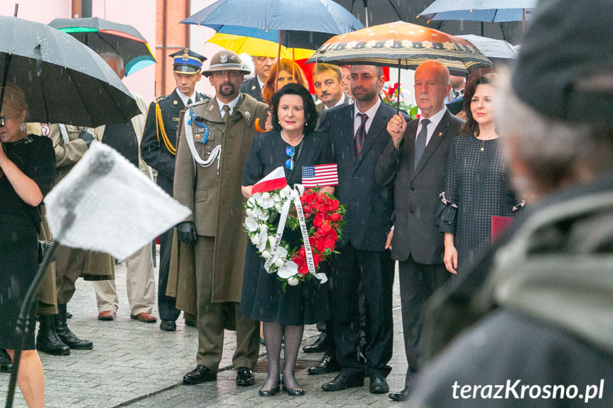 Odsłonięcie tablicy upamiętniającej dr Kamila Bogackiego