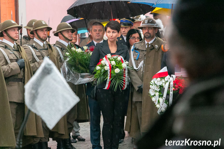 Odsłonięcie tablicy upamiętniającej dr Kamila Bogackiego