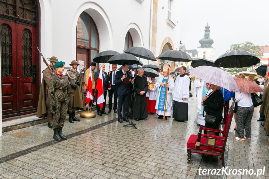 Odsłonięcie tablicy upamiętniającej dr Kamila Bogackiego