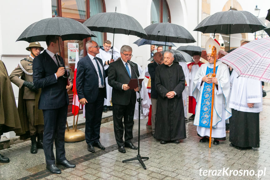 Odsłonięcie tablicy upamiętniającej dr Kamila Bogackiego