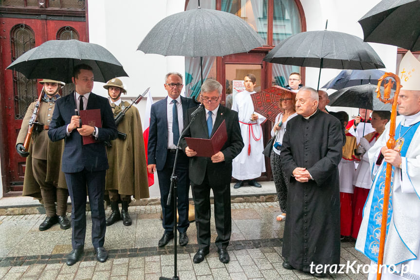 Odsłonięcie tablicy upamiętniającej dr Kamila Bogackiego