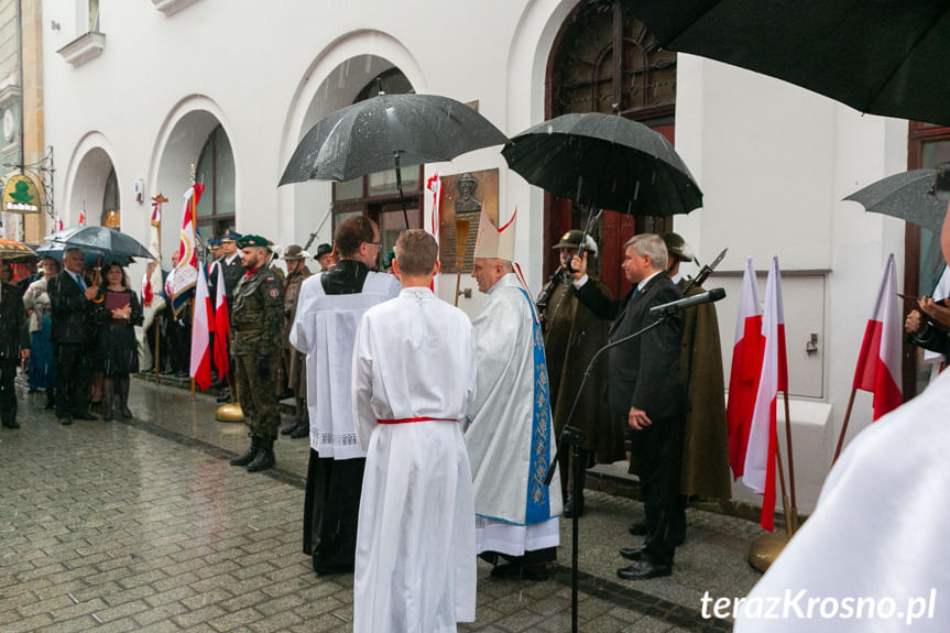 Odsłonięcie tablicy upamiętniającej dr Kamila Bogackiego