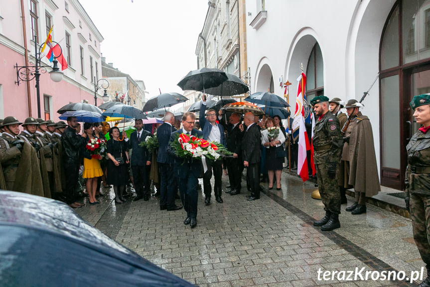 Odsłonięcie tablicy upamiętniającej dr Kamila Bogackiego