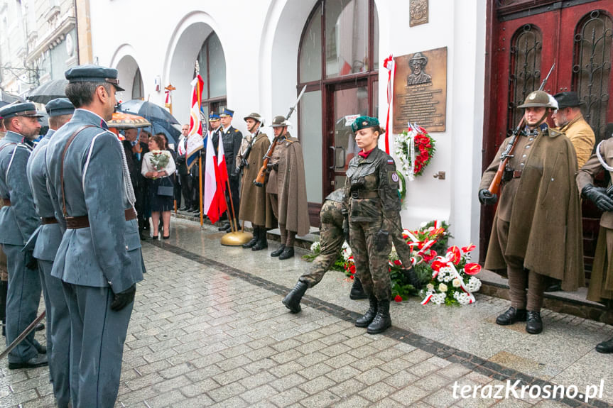 Odsłonięcie tablicy upamiętniającej dr Kamila Bogackiego