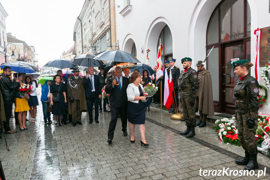 Odsłonięcie tablicy upamiętniającej dr Kamila Bogackiego