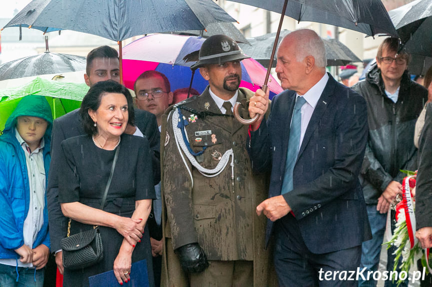 Odsłonięcie tablicy upamiętniającej dr Kamila Bogackiego