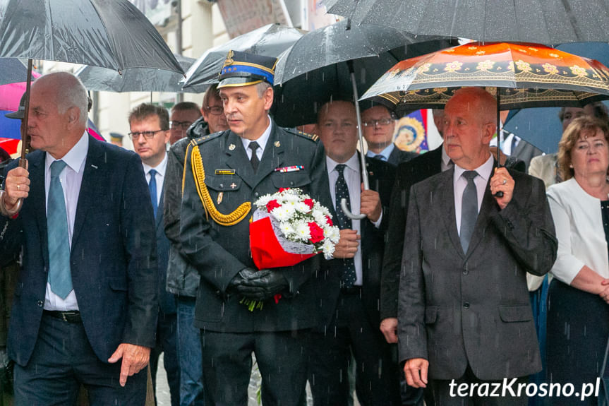 Odsłonięcie tablicy upamiętniającej dr Kamila Bogackiego