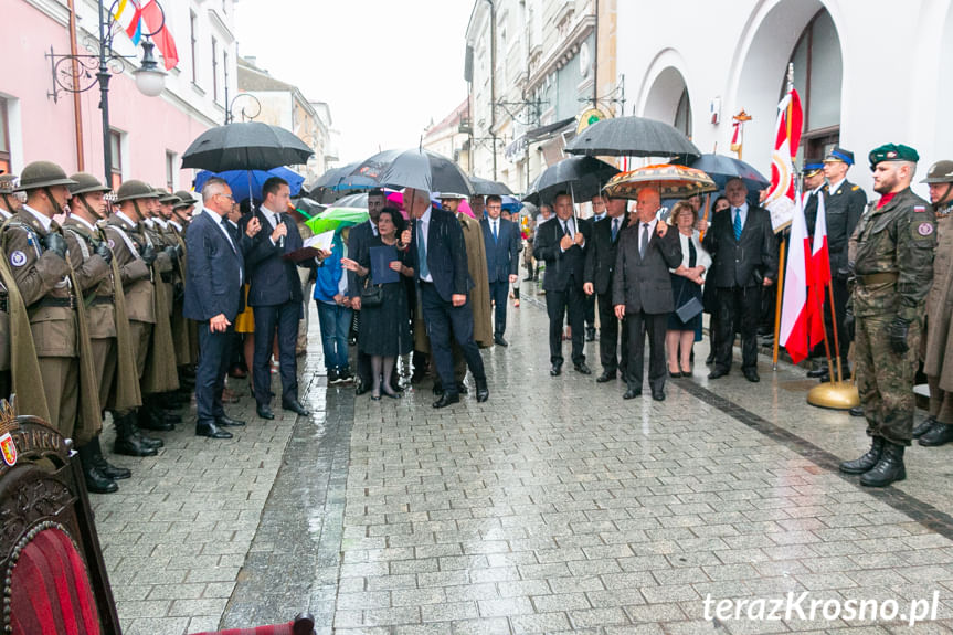 Odsłonięcie tablicy upamiętniającej dr Kamila Bogackiego