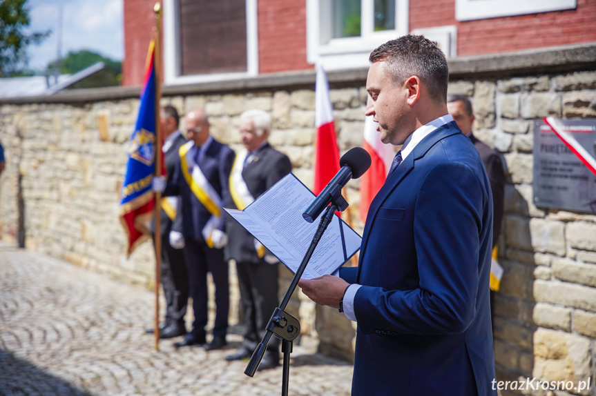 Odsłonięcie tablicy w Krośnie