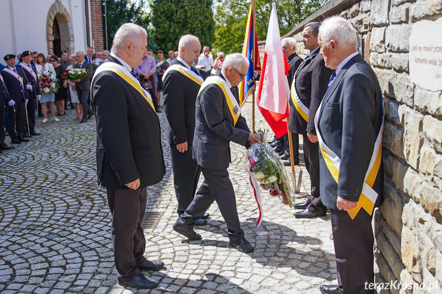 Odsłonięcie tablicy w Krośnie